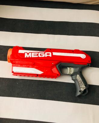 Pistola Nerf Mega Magnus.