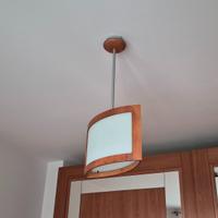 lampadario in vetro satinato e  ciliegio