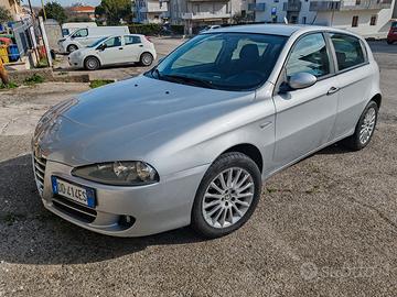 Alfa Romeo 147 1.9 JTD Distinctive