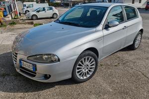 Alfa Romeo 147 1.9 JTD Distinctive