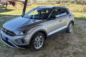 Volkswagen T-Roc 1.0 TSI 115 CV,  km11.300 manuale