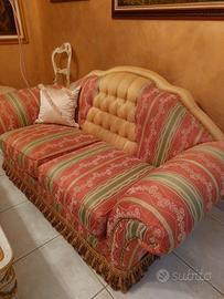 coppia di divani  più tavolino 