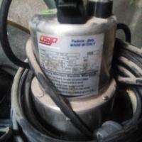 due grosse pompe sommerse