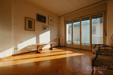 Via dei mille appartamento ultimo piano