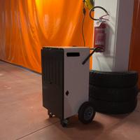 Deumidificatore industriale 400m2 80lt/24h