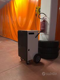 Deumidificatore industriale 400m2 80lt/24h