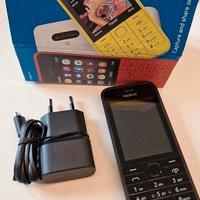 Nokia 220 telefono cellulare con carica batterie