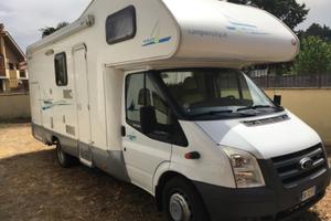 Noleggio camper 6 posti con garage