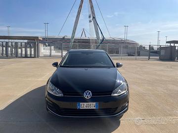 Volkswagen Golf 2.0 TDI 5p. 4MOTION Highline BlueM