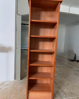 Scaffale legno robusto ciliegio con ruote