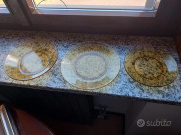servizio di piatti in vetro giallo Bormioli