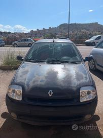 Clio 2000