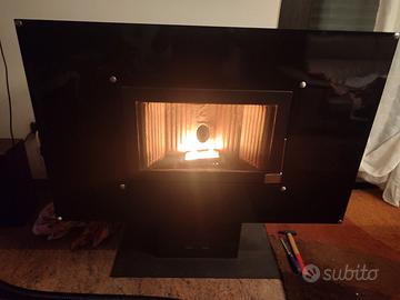 STUFA A FORMA DI CAMINO