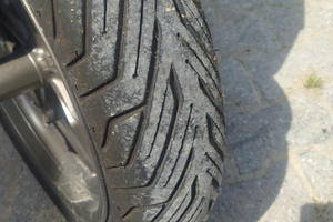 Honda Forza 350 deluxe