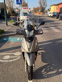 Kymco People GTi 300 ABS (06/2015).