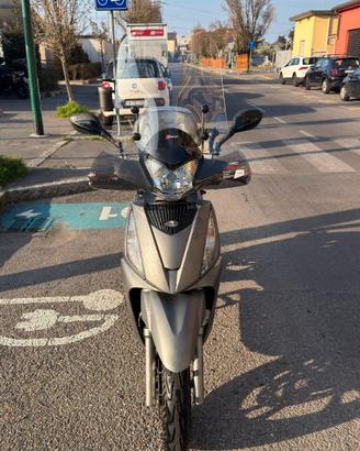 Kymco People GTi 300 ABS (06/2015).