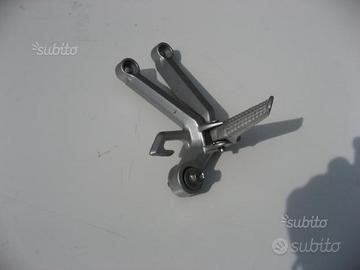 Pedana destra suzuki gsxr 600 750 2004 2005 k4 k5