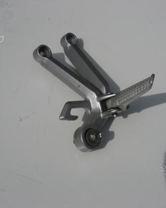 Pedana destra suzuki gsxr 600 750 2004 2005 k4 k5