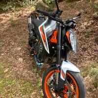 Ktm 890 duke R
