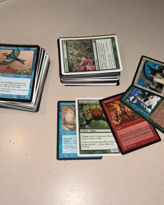 Mazzo di 100 carte di Magic the Gathering.