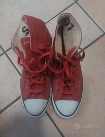 Scarpe Levi's rosse