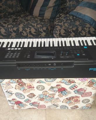 Tastiera Yamaha PSR E473