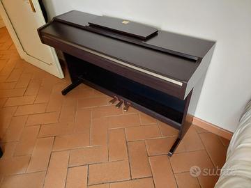 Pianoforte Elettronico Yamaha Clavinova digitale