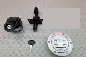 SERRATURE CHIAVI BMW K1300R 2011 2010 K1300 2009 2