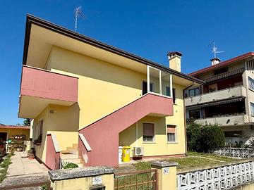 Appartamento in bifamiliare già affittato, rend...