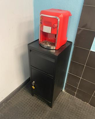 Mobiletto porta caffè in ferro con anta a chiave