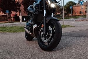 Yamaha MT 07 • 2022 • 17.000 km • Accessoriata •