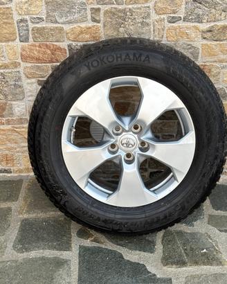 4 cerchi toyota rav4 completi di pneumatici