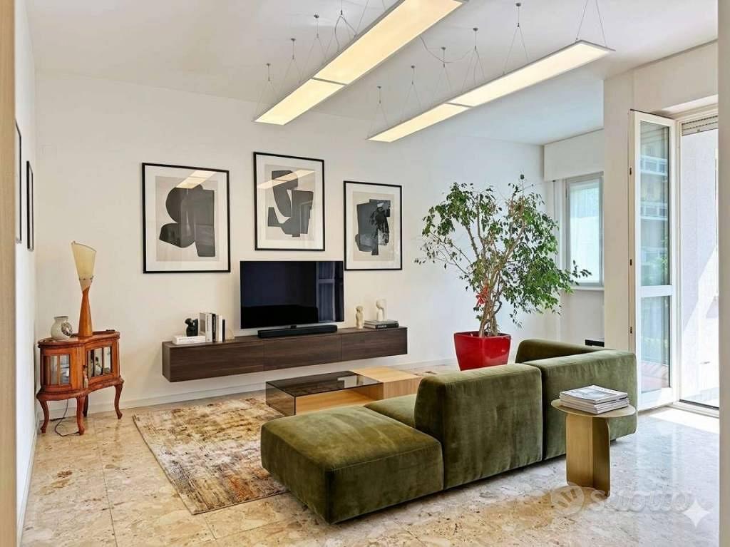 Appartamento di 152 m² con 5 locali e box auto a B