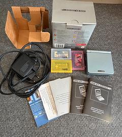 Game boy advance sp con scatola e giochi