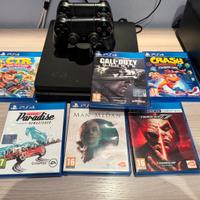 Ps4 completa di 2 joystick e giochi