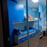 Cameretta a ponte tre letti