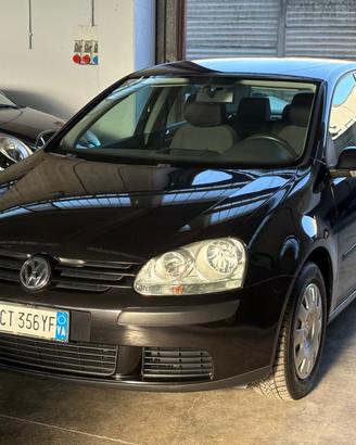 Volkswagen Golf 1.6 16V FSI 5p. Comfortline