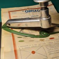 Sigillatore a sigillo metallico