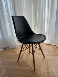 Sedie nere design tipo Eames Vitra