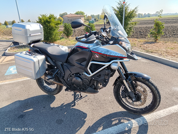Honda 1200 crosstourer travel edition