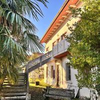 GRANDE CASA SINGOLA A POCHI PASSI DALLA PIAZZA!