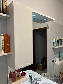 Specchio bagno con cassettiera giro lavandino