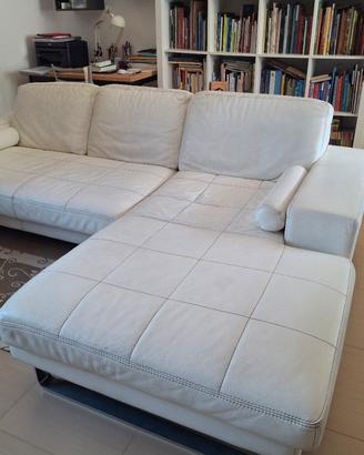 Divano in vera pelle bianca con chaise longue 