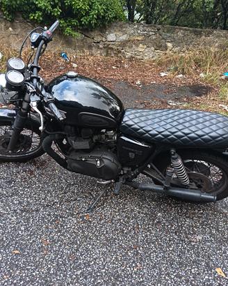 Triumph Bonneville 