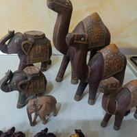 Statue di cammelli/elefanti