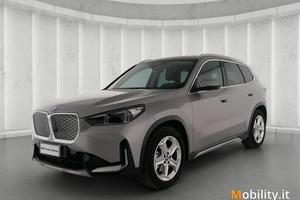 BMW iX1 edrive 20 X-Line