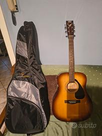 chitarra Yamaha f 310 tbs