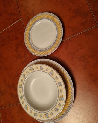 Servizio di piatti giallo e celeste