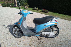 Scooter Piaggio Liberty 50 cc celeste