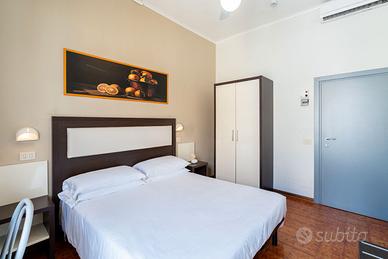 Camere d’hotel complete – arredo moderno